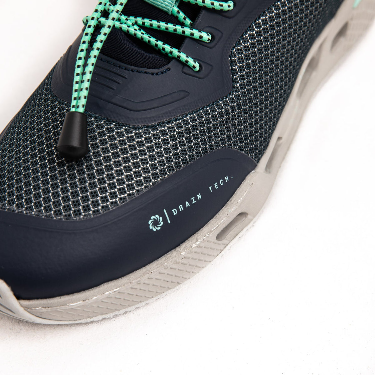 Drain-Tech-Sohle am Jobe Discover Sneaker