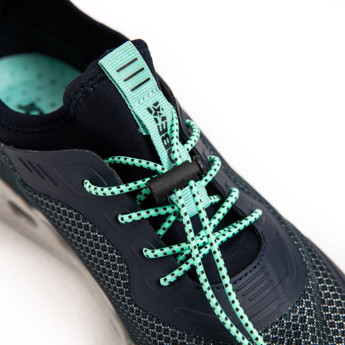 Elastische Schnellschnürung des Jobe Discover Sneakers